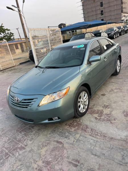 Product 2008 Toyota Camry LE